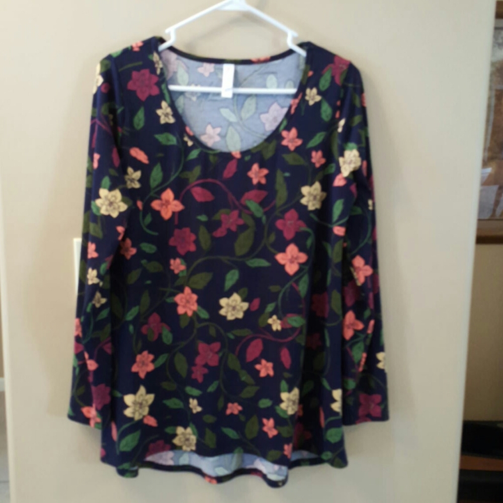 Lularoe Lynnae.  EUC.